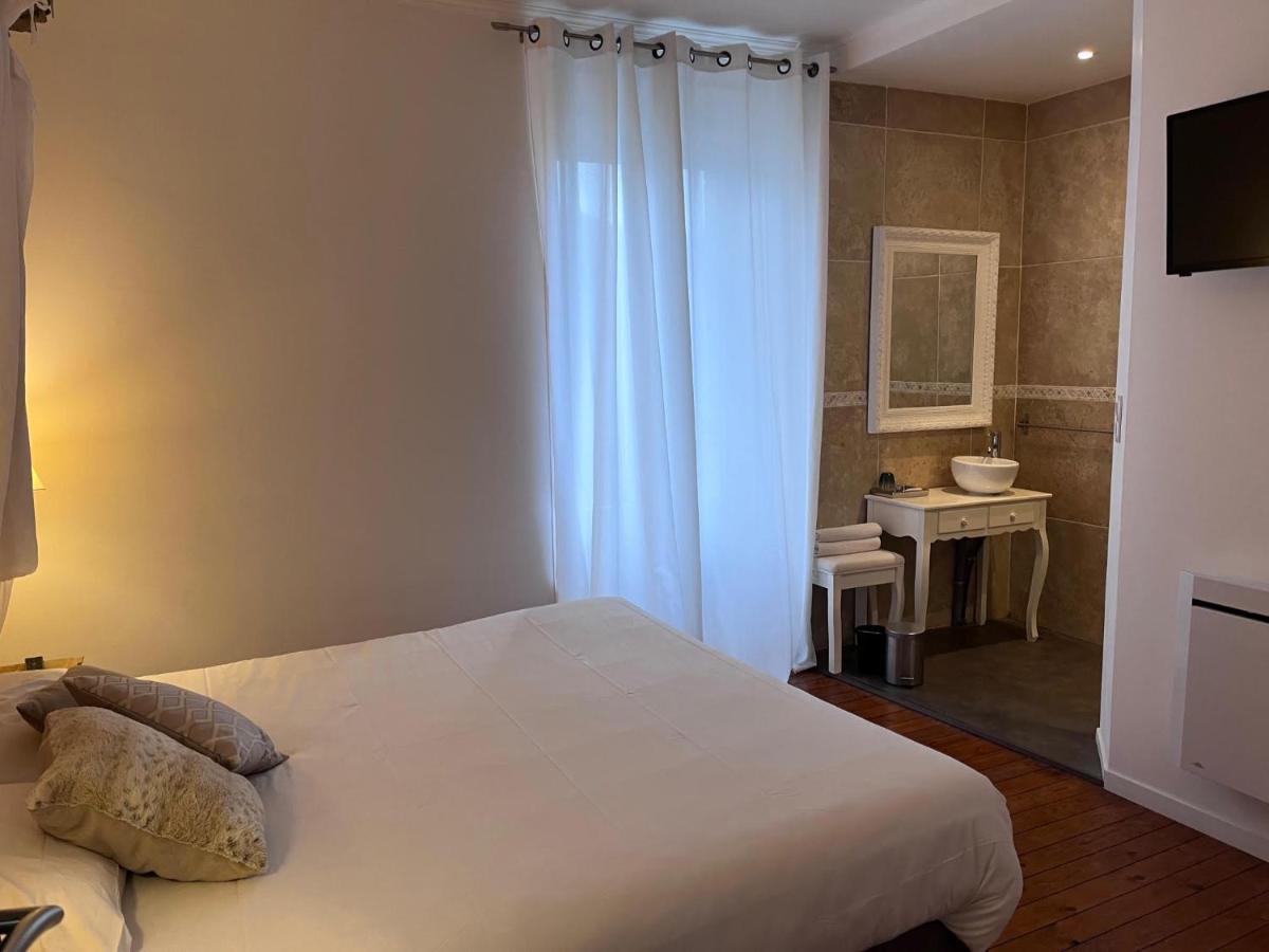 Saint-Michel-Mont-Mercure L'Hostellerie De Sevremont מראה חיצוני תמונה